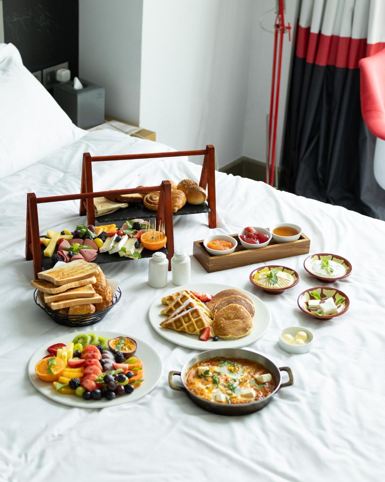 Ibis Styles Dubai Airport Hotel Esterno foto
