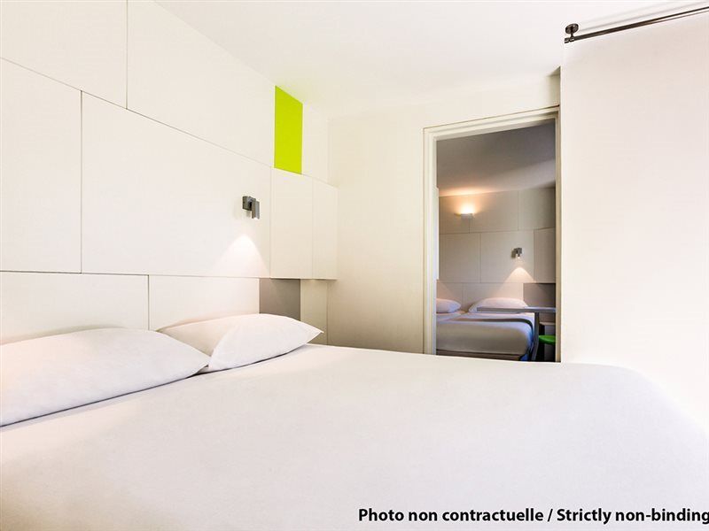 Ibis Styles Dubai Airport Hotel Esterno foto